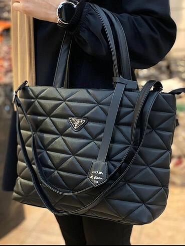 Prada sıfır çanta