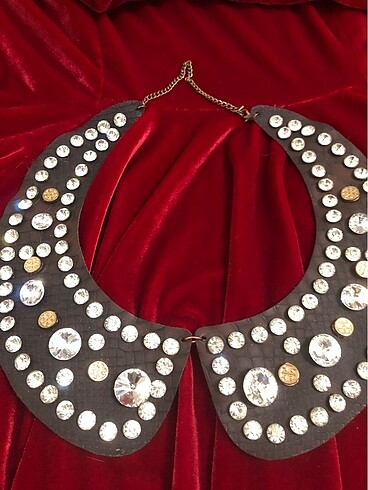 Accessorize Yells taşlı yaka