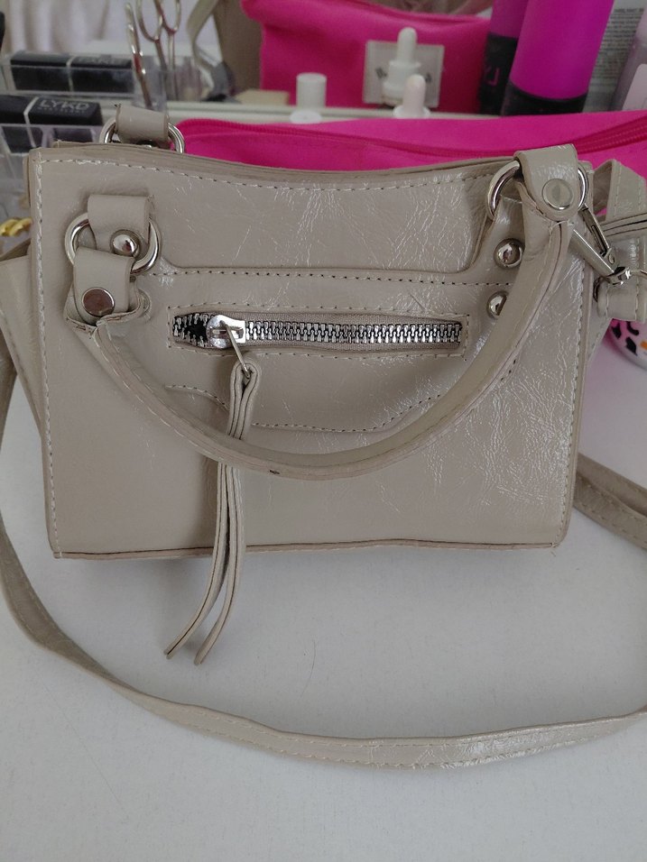 Gri Tokalı Beyaz Deri Kadın Çanta - Görsel 3