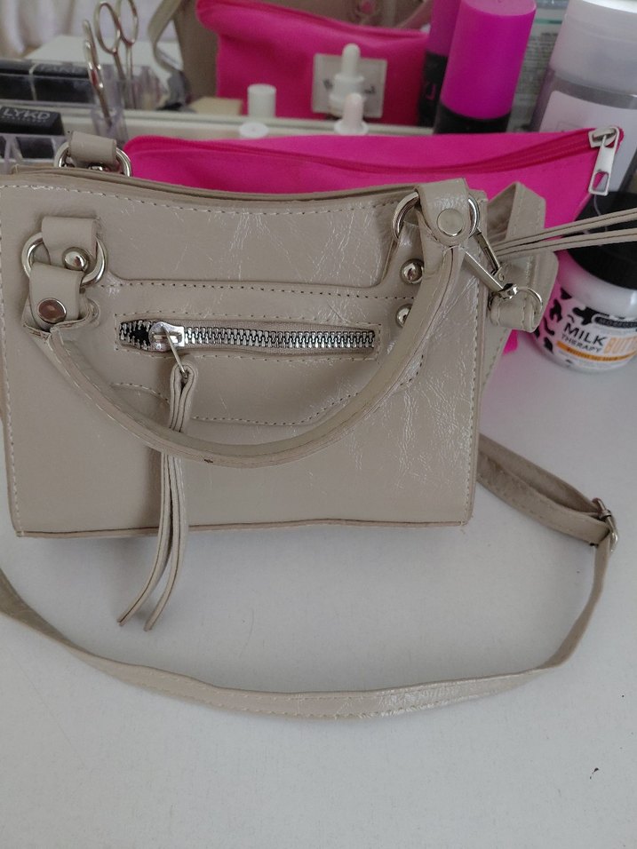 Gri Tokalı Beyaz Deri Kadın Çanta - Görsel 4