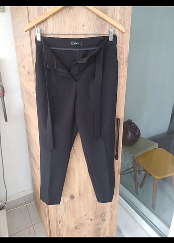 Kadın Siyah Kemerli Kumaş Pantolon - Görsel 5