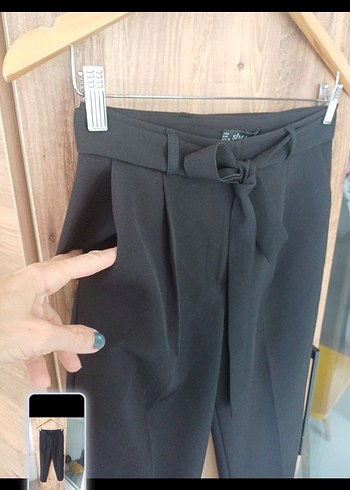 Kadın Siyah Kemerli Kumaş Pantolon - Görsel 2