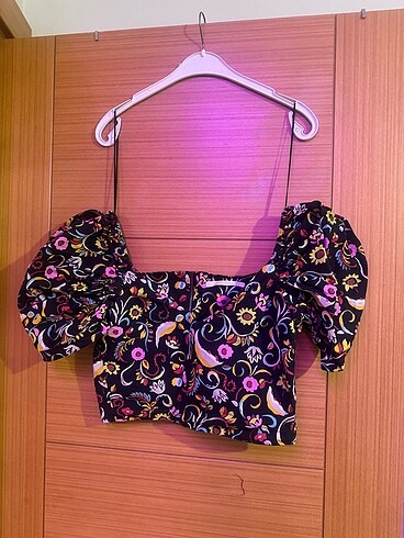 Zara crop
