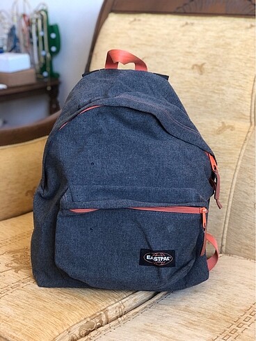 EASTPAK SIRT ÇANTASI