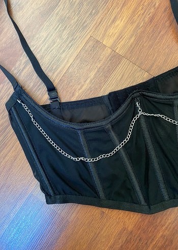 l Beden siyah Renk Zincir Detaylı Siyah Gotik Askılı Büstiyer