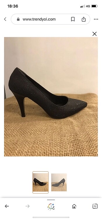 Stiletto simli siyah ayakkabı