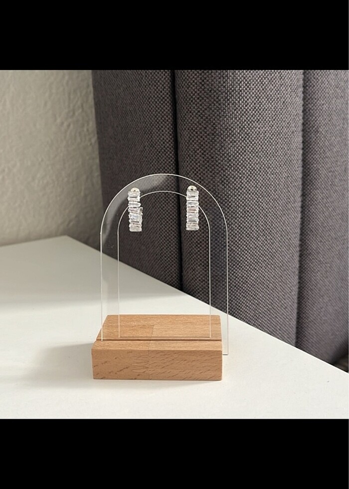 Zirkon Taşlı Çelik Küpe - Görsel 2