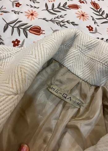 HEQA Bej desenli kaban - Görsel 4