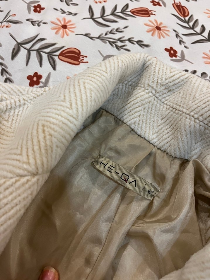 HEQA Bej desenli kaban - Görsel 4