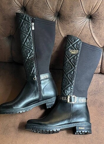 Chanel Dior Guess Burberry 