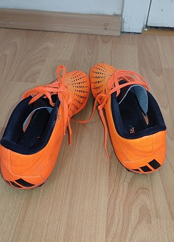 Adidas Predator Krampon