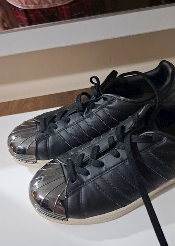 Siyah Metal Burunlu Bağcıklı Kadın Spor Ayakkabı - Görsel 4