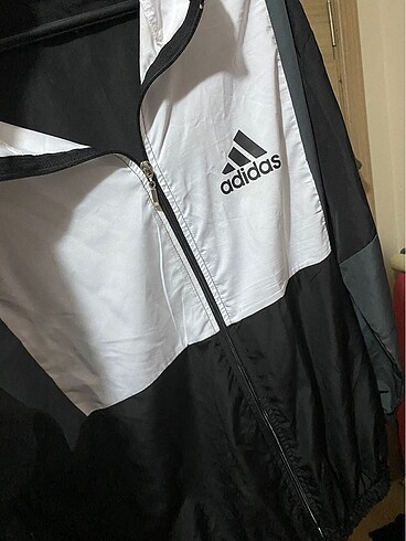 m Beden Adidas Yağmurluk