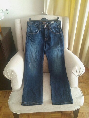 Düz kesim kot pantolon