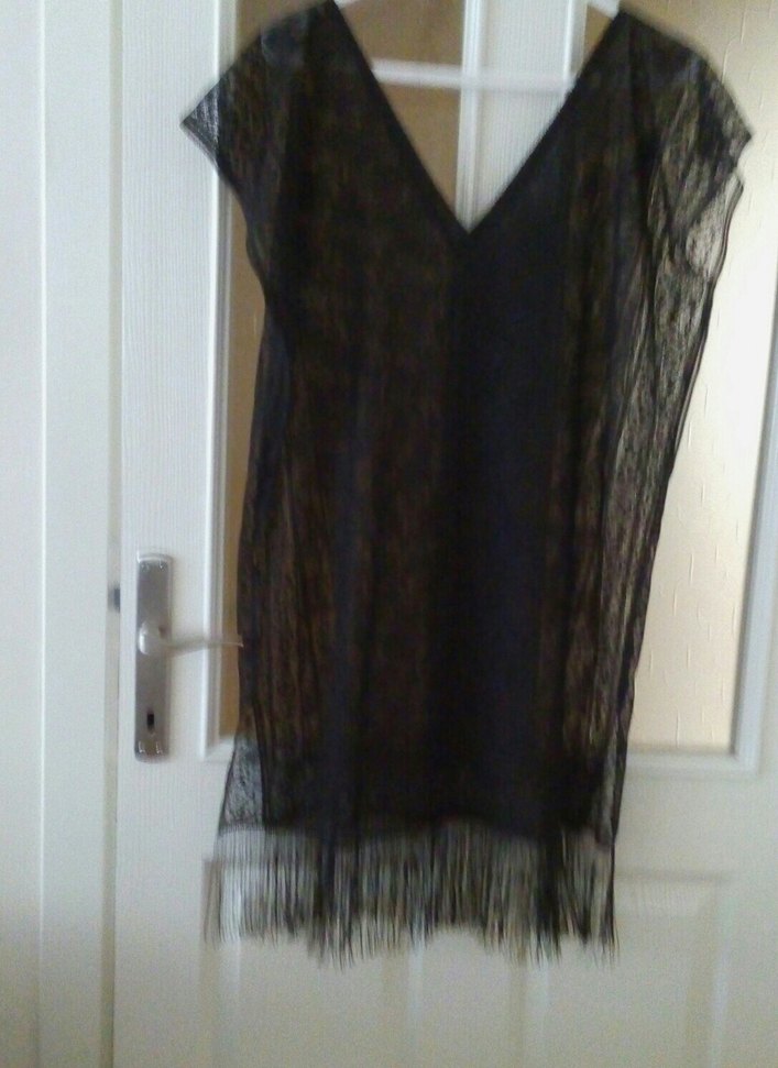 Siyah V Yaka Püsküllü Uzun Plaj Giysisi - Görsel 5