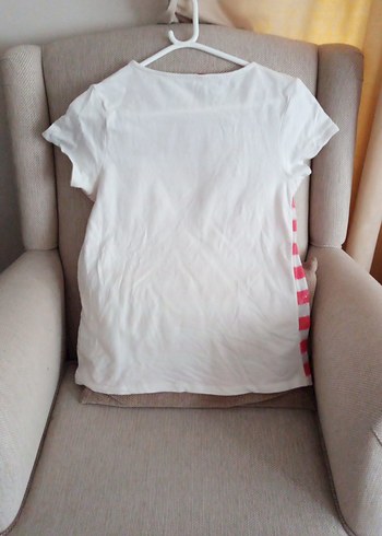 Pembe Çizgili Önü Pullu Tişört - Görsel 4