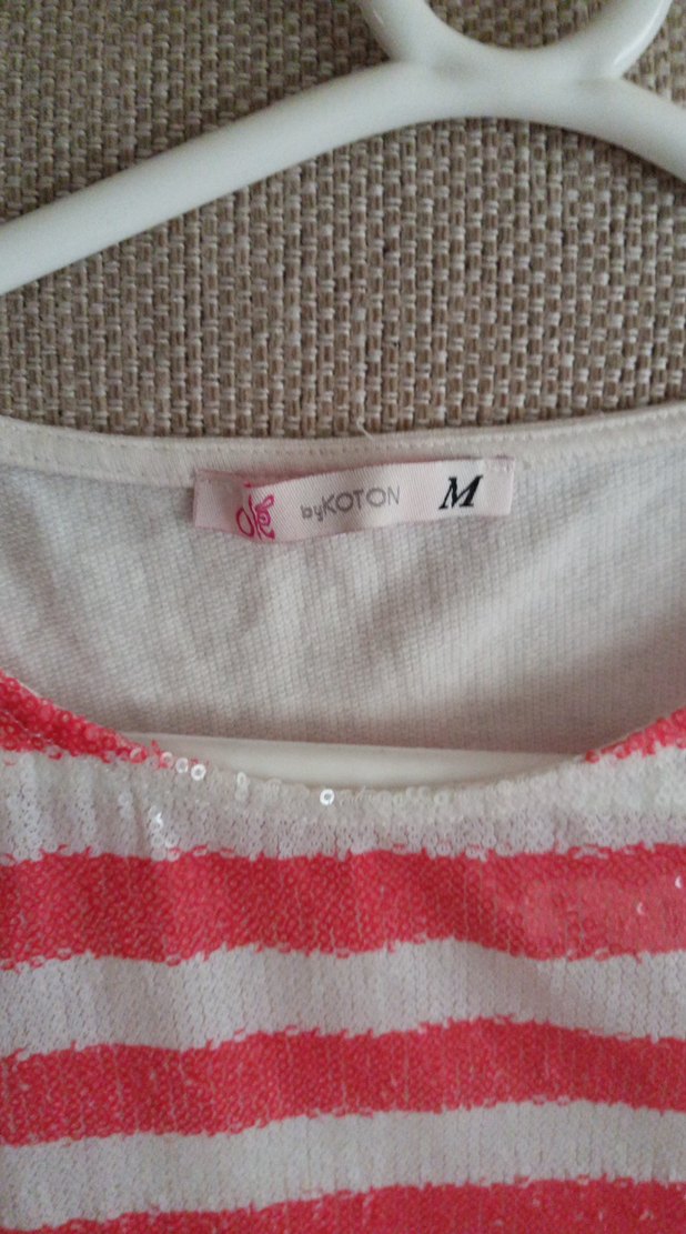 Pembe Çizgili Önü Pullu Tişört - Görsel 3