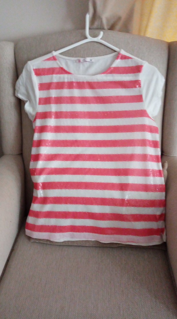 Pembe Çizgili Önü Pullu Tişört - Görsel 2