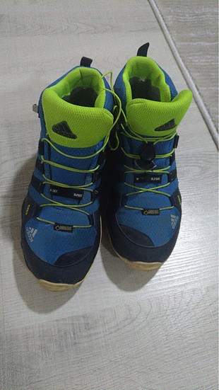 37 Beden mavi Renk Adidas su geçirmez kışlık bot
