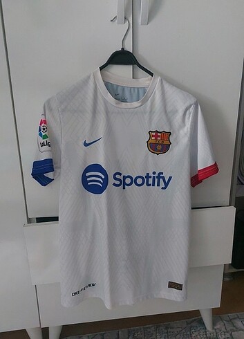 Barcelona Gavi forma