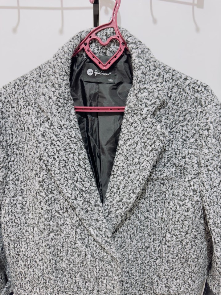 Düğmeli Gri Kısa Kadın Yün blazer ceket - Görsel 3