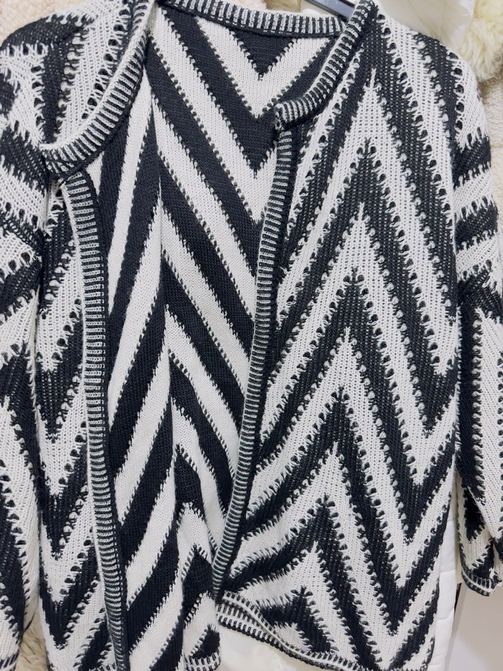 Siyah - krem  Zebra Desenli Kadın Triko Hırka - Görsel 4