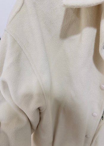 Düğmeli krem Kadın mont - Görsel 2