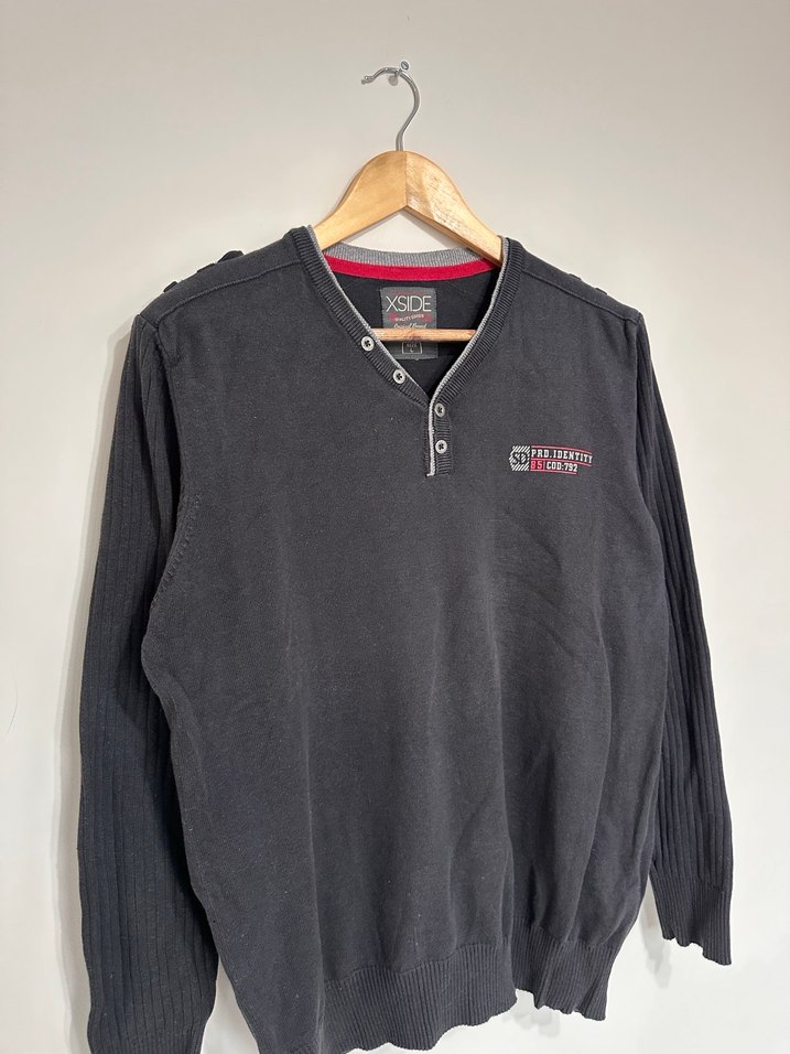 Siyah Düğmeli Erkek Pamuklu Kazak - Görsel 3