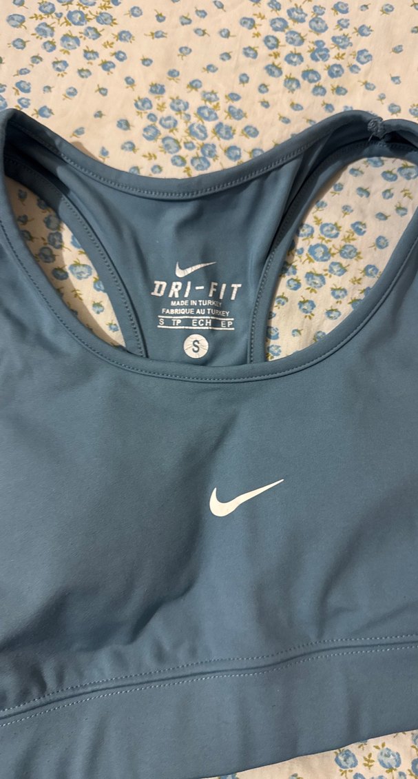 Nike Kız Spor Atlet ve Şort Takımı - Görsel 4