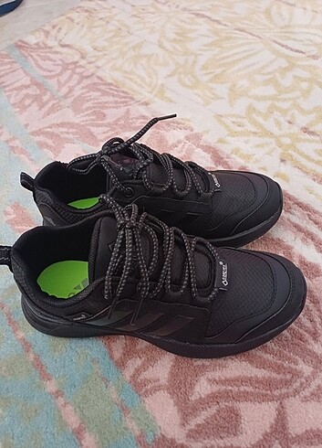 Adidas Siyah Spor Ayakkabı