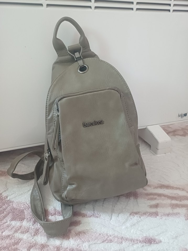 Bej Deri Kadın Sırt Çantası - Görsel 3