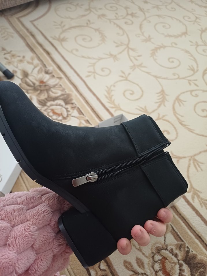 Siyah Süet Tokalı Kadın Topuklu Bot - Görsel 4