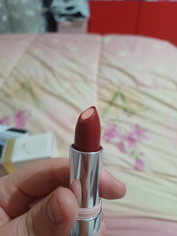 Avon Hydramatic Shine Ruj - Görsel 3