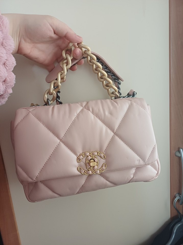 Pembe Zincir Detaylı Kadın Saten Çanta - Görsel 3