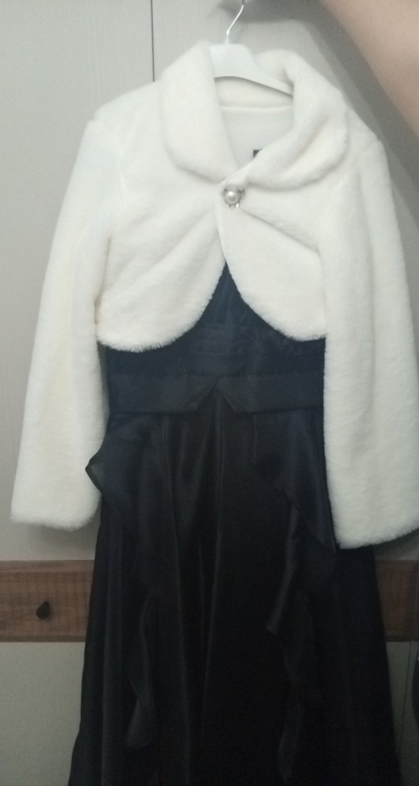 Kız Çocuk Siyah Straplez Fırfırlı Bolero - Görsel 4