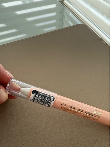 Diğer Pretty Beauty Highlight Pen