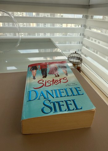 Sisters - Kitap - Görsel 2