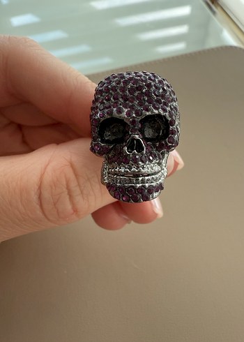 Kuru Kafalı Yüzük - Görsel 3