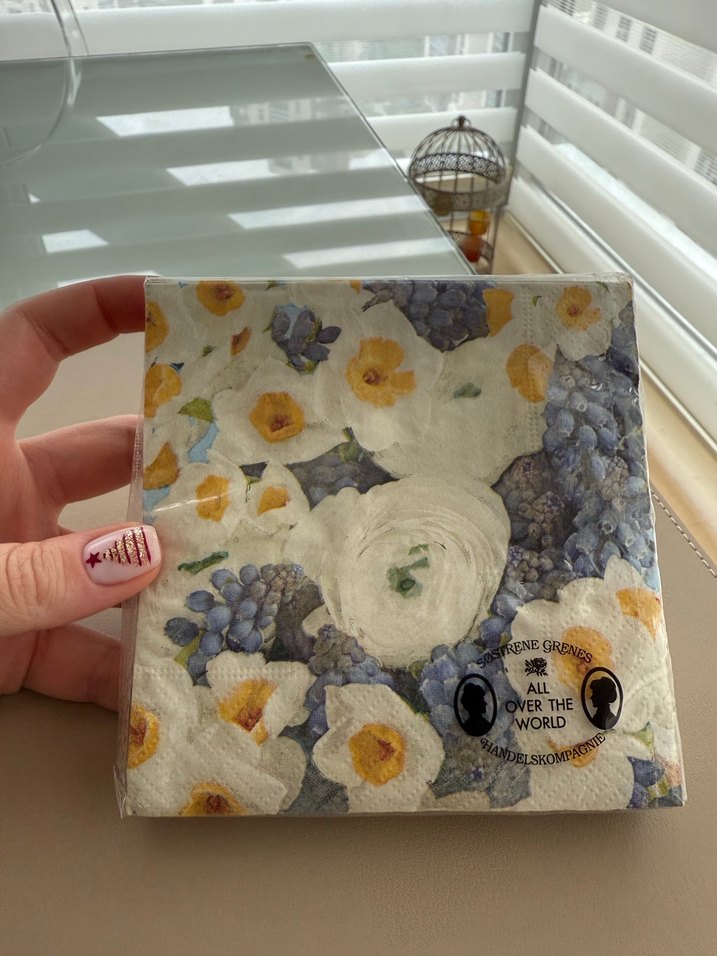 Çiçek Desenli Kâğıt Peçete - Görsel 2