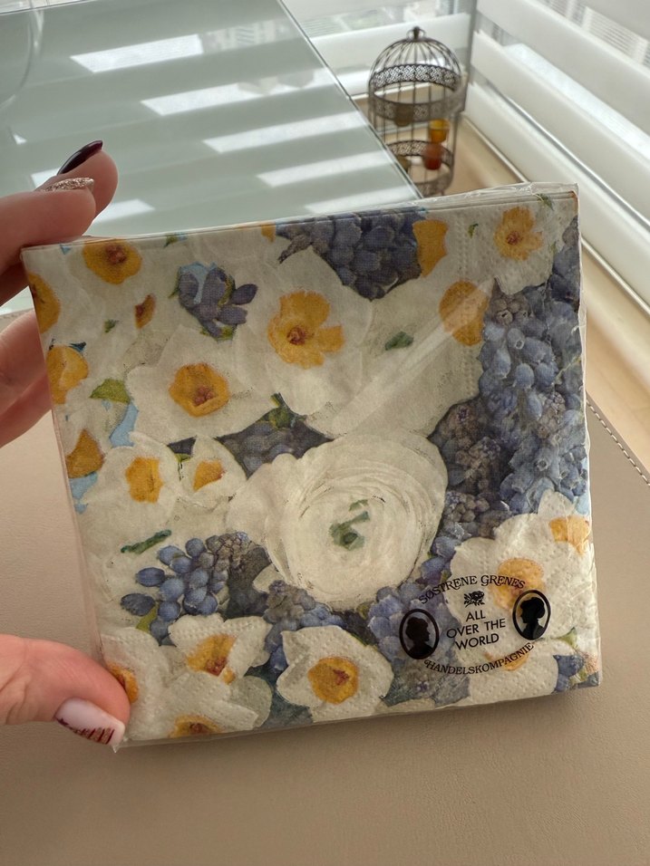 Çiçek Desenli Kâğıt Peçete - Görsel 4