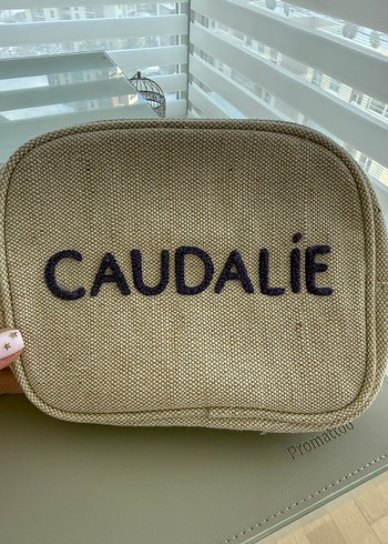 Caudalie Makyaj Çantası - Görsel 5