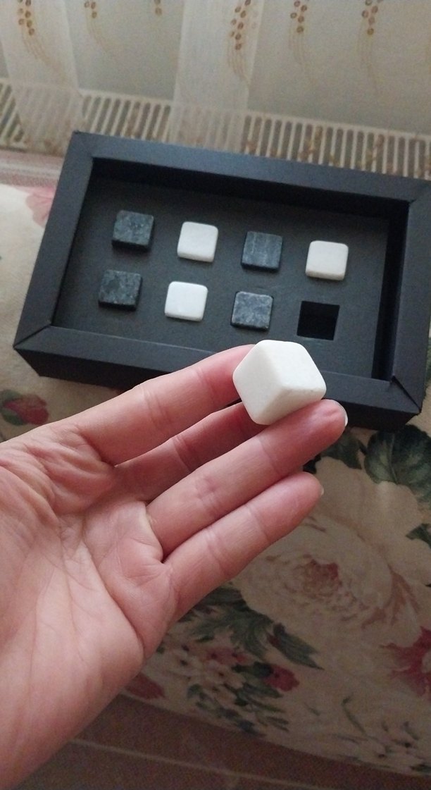 siyah ve beyaz buz küpü taşı - Görsel 2