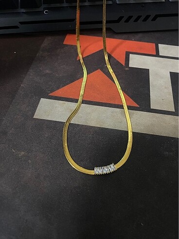 Paslanmaz çekik Altın kolye - Görsel 2