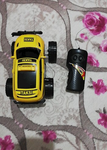 Uzaktan Kumandalı Sarı Taksi Oyuncak Araba
