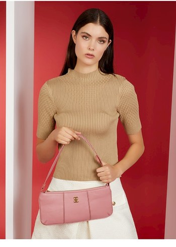 Pierre Cardin pembe canta