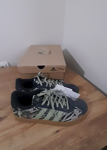 ADIDAS COURT 38.5 SIF8R KUTULU ORJINAL - Görsel 5