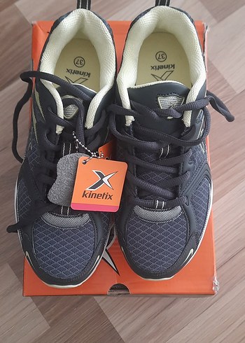 Kinetix Gri 37 no Spor Ayakkabı