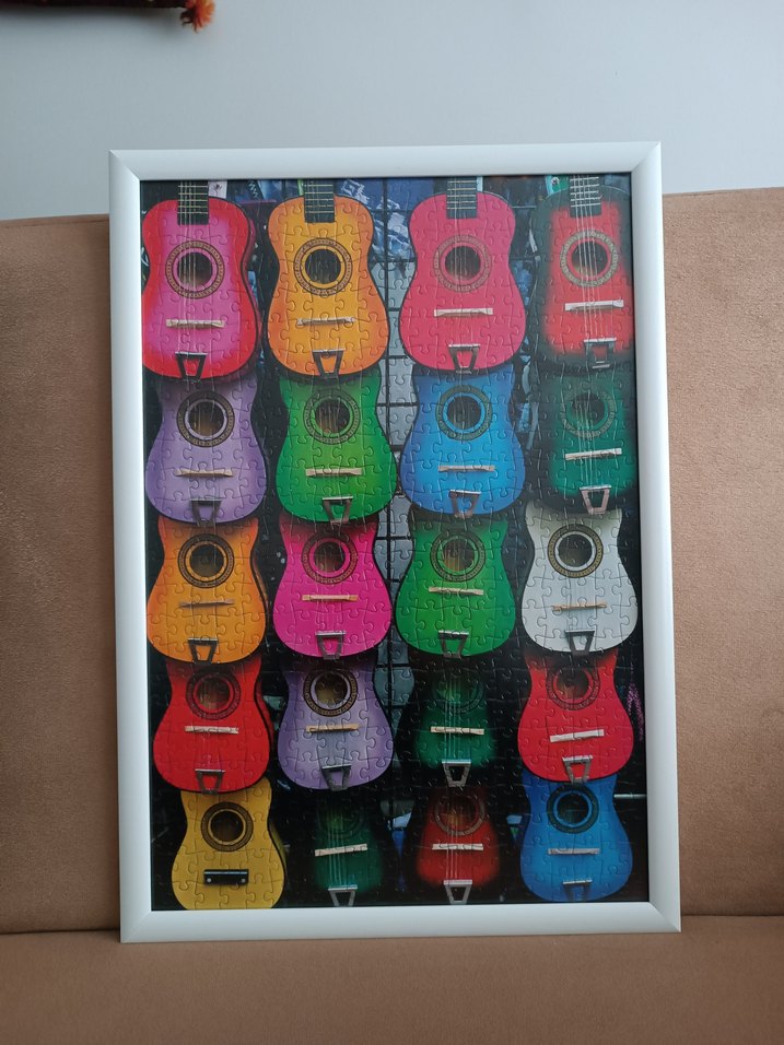 Renkli Mini Gitarlar Puzzle 500 Parça - Görsel 2
