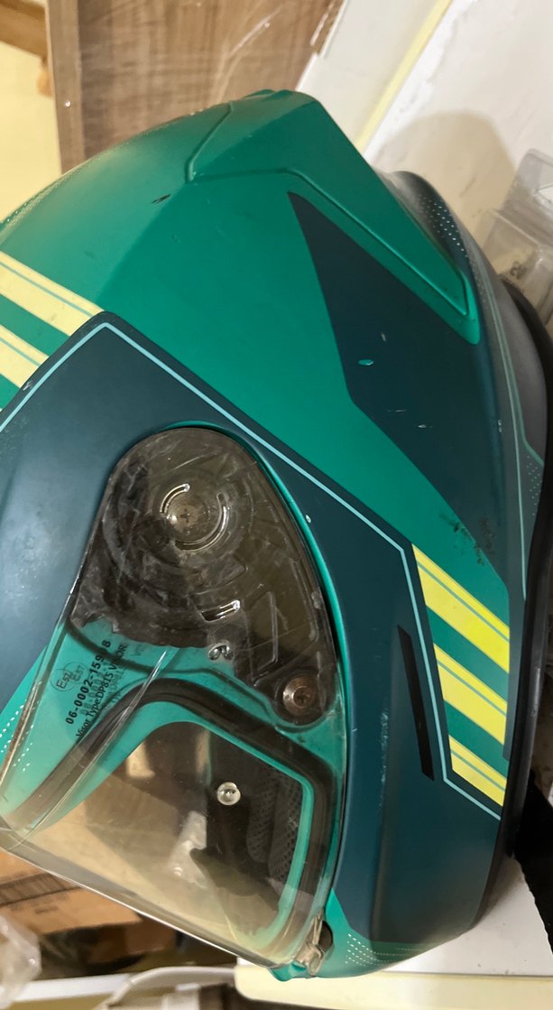 Yeşil Baskılı Biker Motosiklet Kaskı - Görsel 2