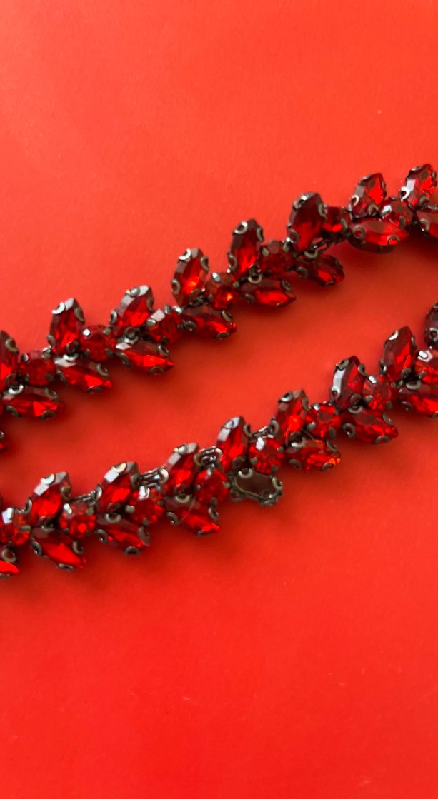 Kırmızı Payetli Kadın Vücut Zinciri - Görsel 5